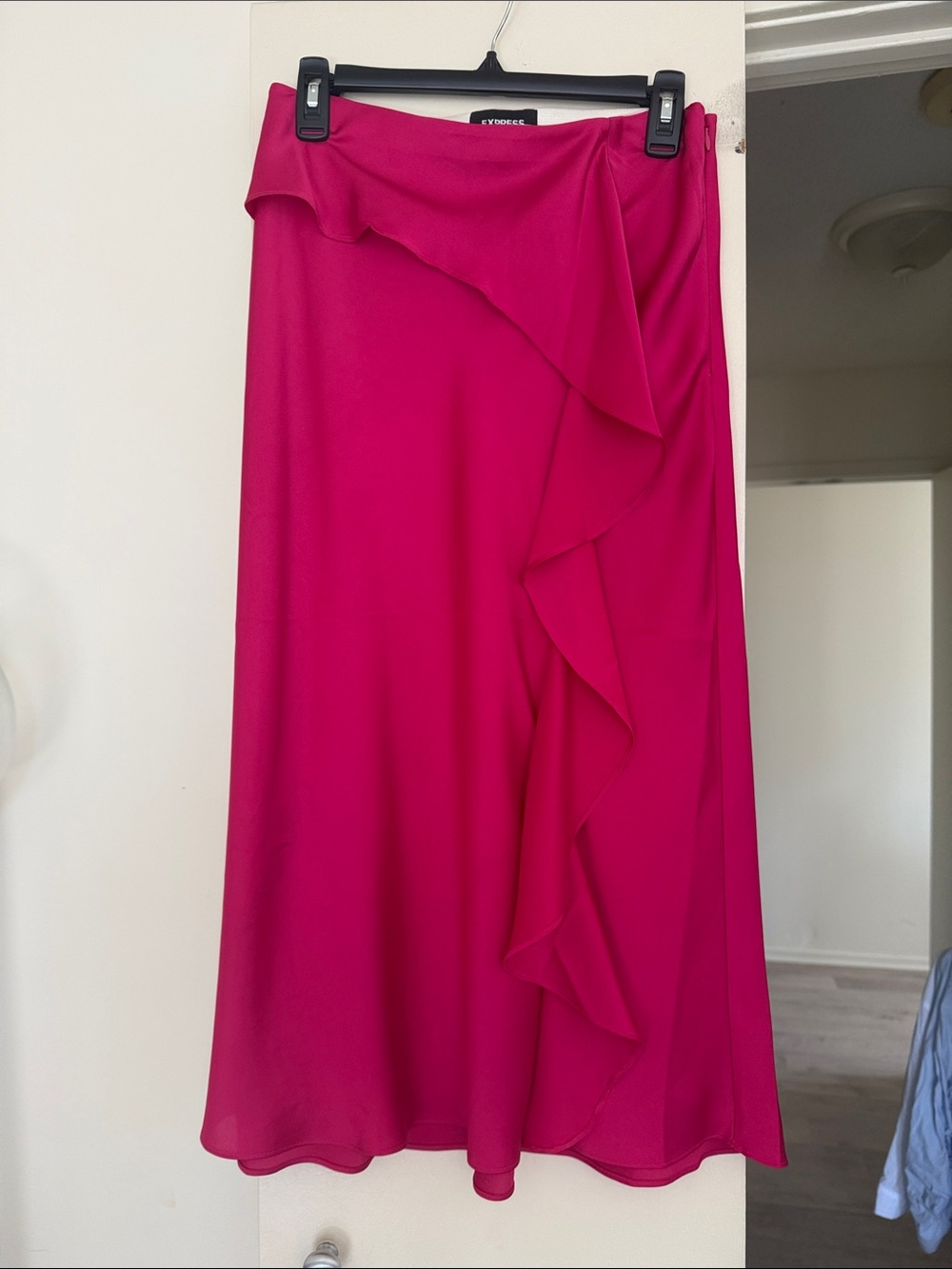 Express Women’s Hot Pink Ruffle Midi Skirt